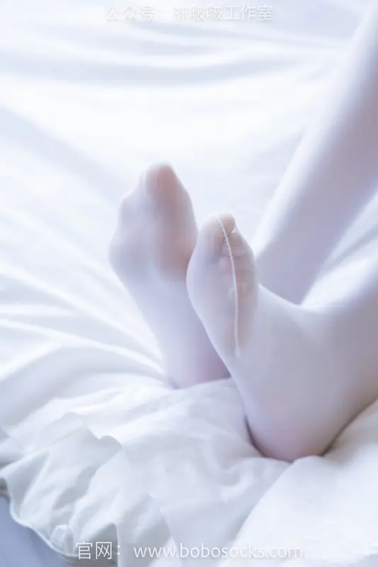 [BoBoSocks袜啵啵]NO.108 小甜豆-皮鞋、厚白丝、踩奶油蛋糕剧情 12